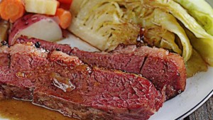 holiday-foods-corned-beef-and-cabbage_SF_HD_still_624x352